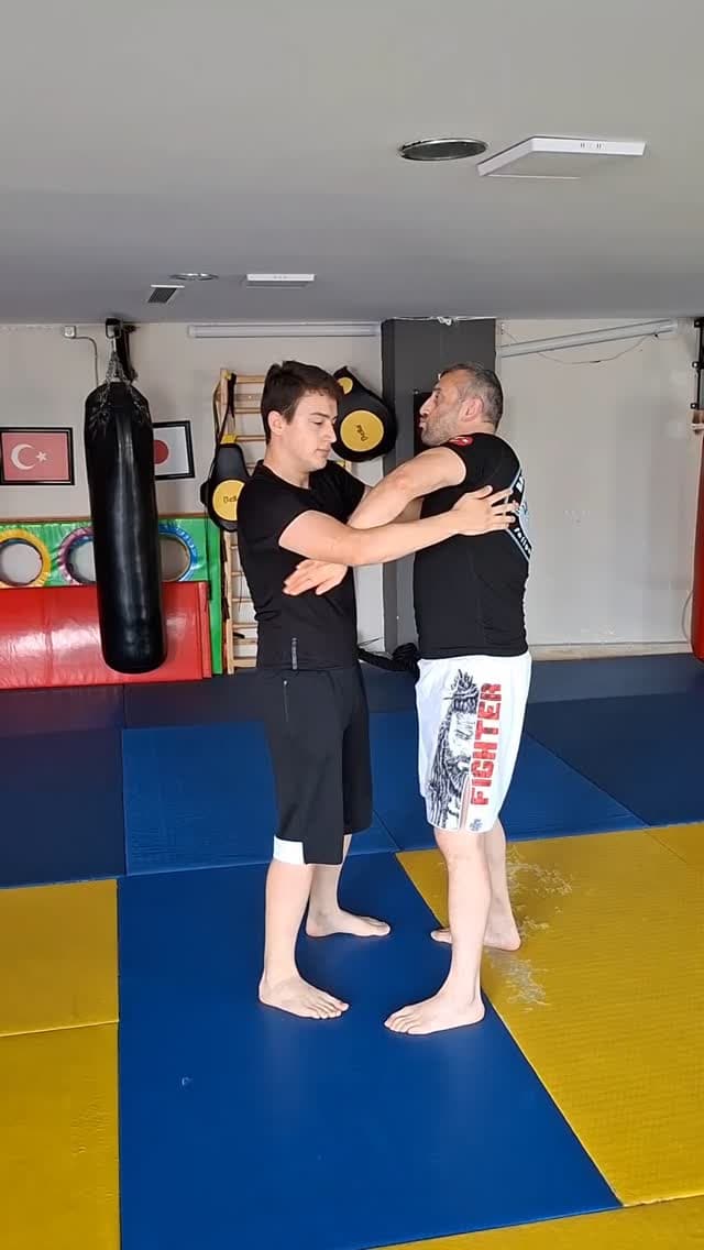 Brazilian jiu jitsu derslerimiz Tuzla ve Küçükyalı da devam ediyor. Bilgi almak ve ücretsiz deneme d