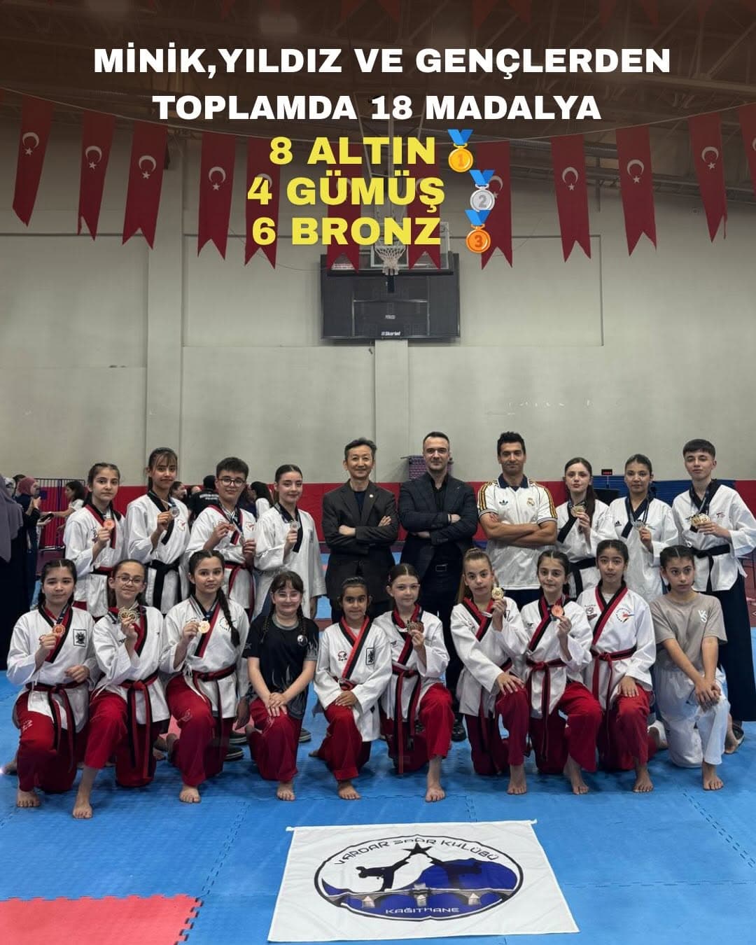 İstanbul Poomsae Şampiyonası’nda gençler, yıldızlar ve minikler kategorilerinde mücadele eden sporcu