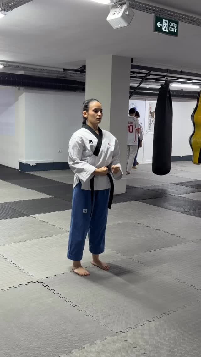 Antrenmanlarımız hız kesmeden devam ediyor🌟
Haydi sende aramıza katıl bu ekibin bir parçası ol 💪