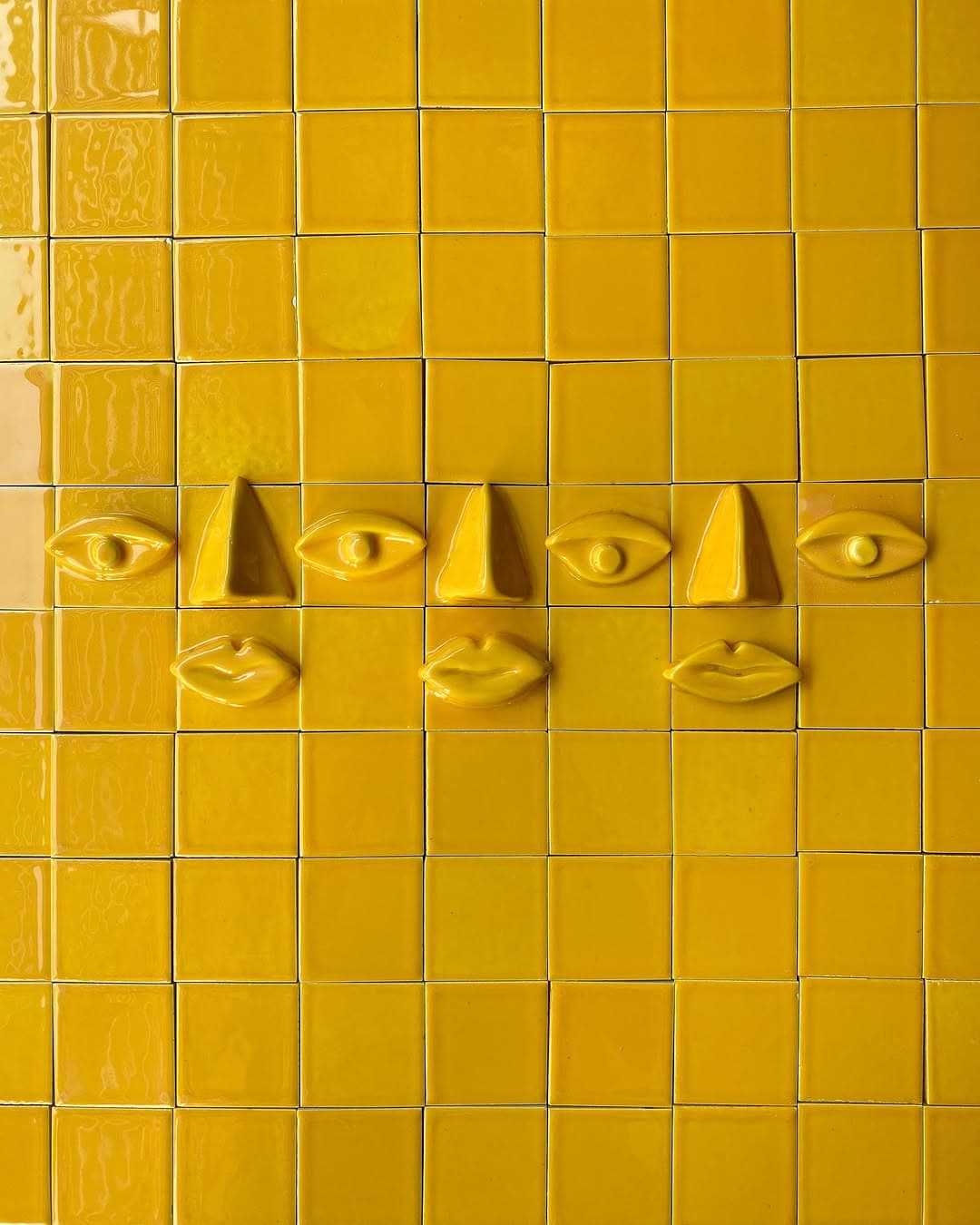 F🟨A🟨C🟨E🟨S
for @beymenbeautystudio
Ceramic Tiles
5x5 cm
#wohhastudio #ceramics #tile #ceramict