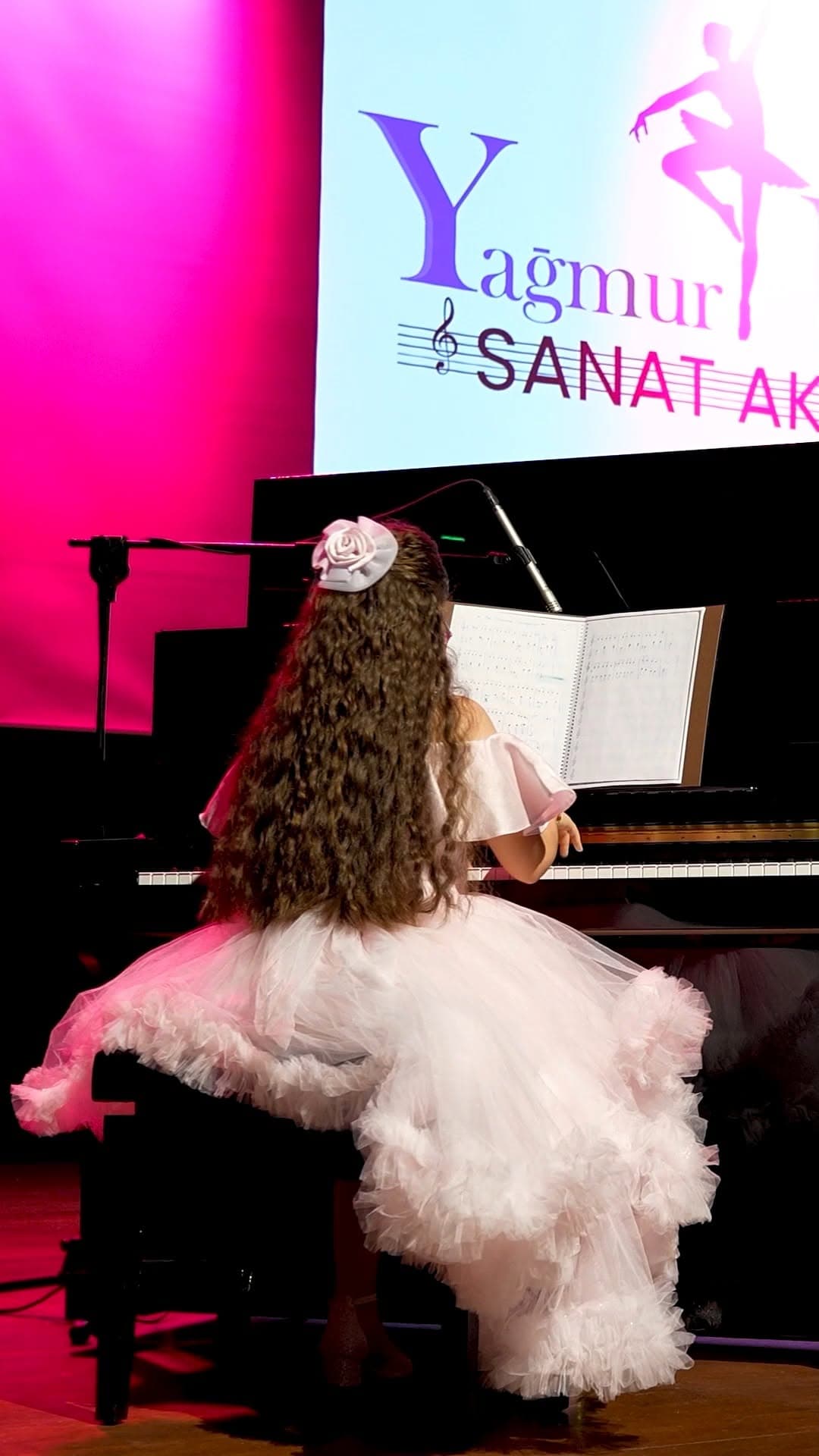 Yağmur Ulutaş Sanat Akademi — Fotoğraf 1